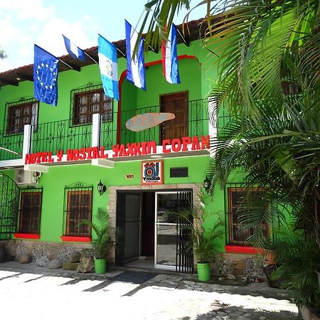 Hotel & Hostal Yaxkin Copán エクステリア 写真