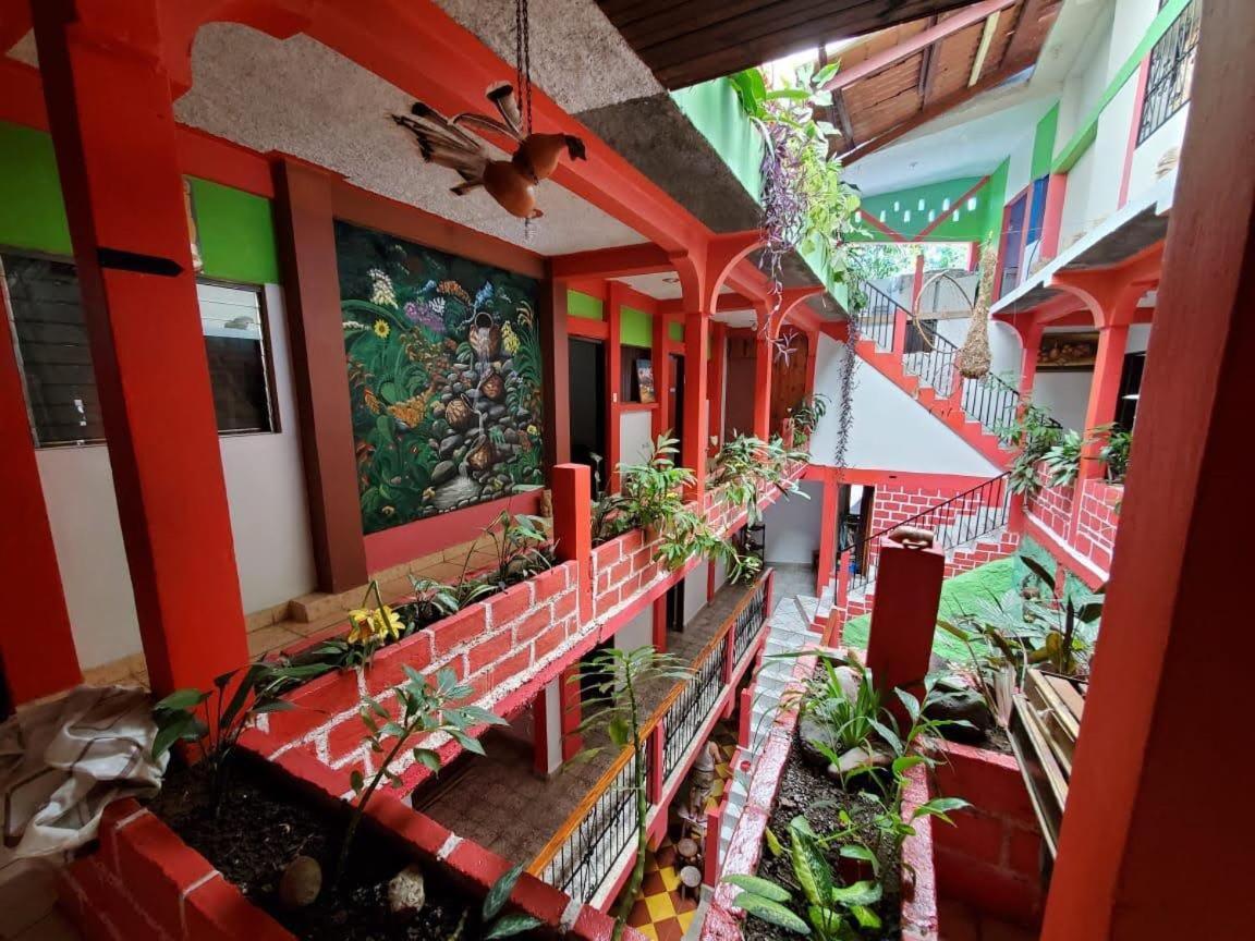 Hotel & Hostal Yaxkin Copán エクステリア 写真
