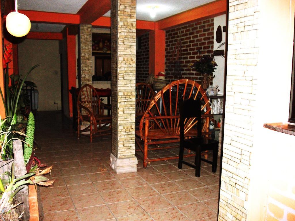 Hotel & Hostal Yaxkin Copán エクステリア 写真