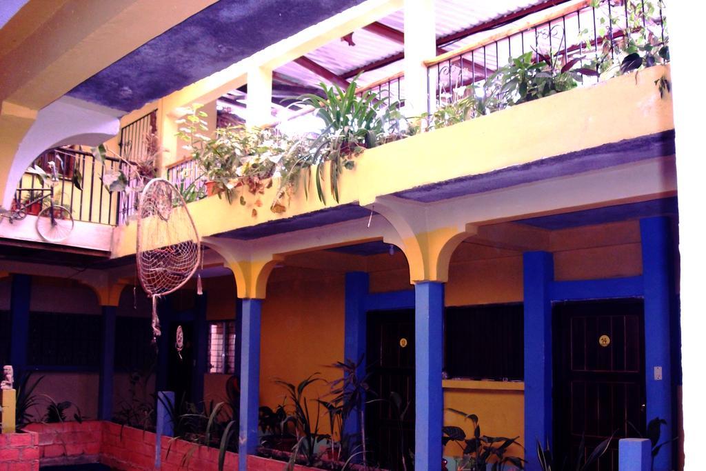 Hotel & Hostal Yaxkin Copán エクステリア 写真