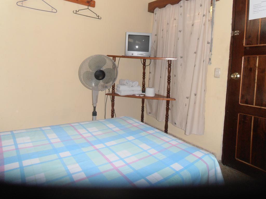 Hotel & Hostal Yaxkin Copán エクステリア 写真