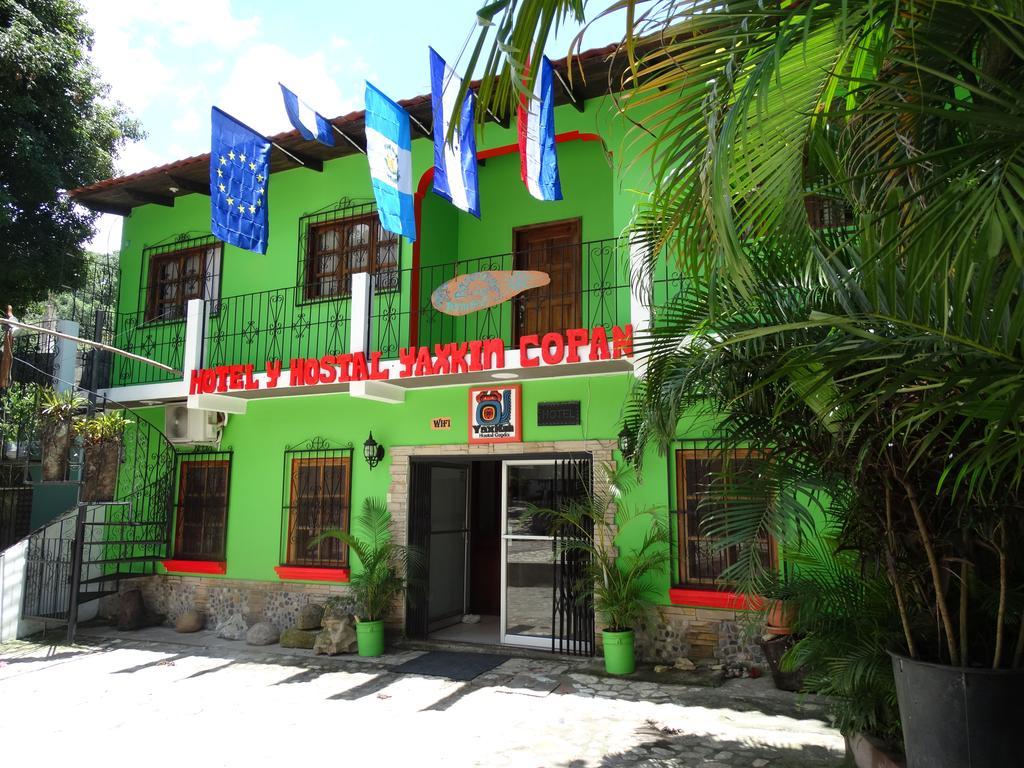Hotel & Hostal Yaxkin Copán エクステリア 写真