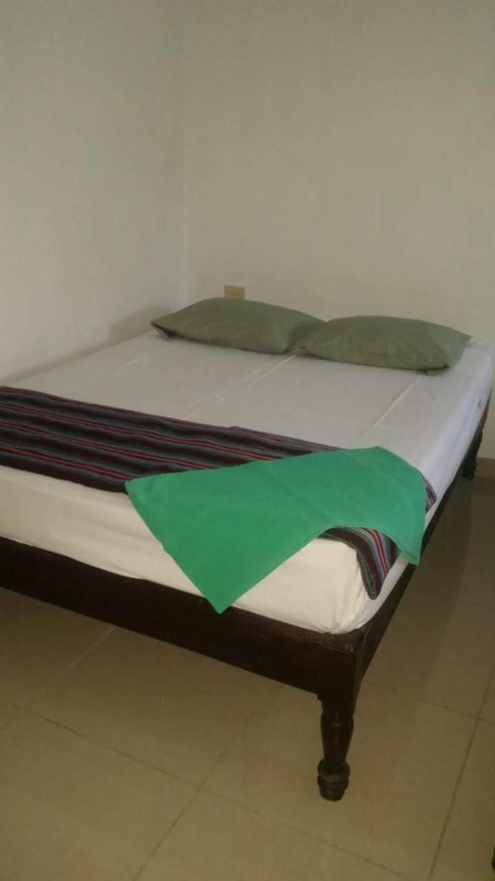 Hotel & Hostal Yaxkin Copán エクステリア 写真