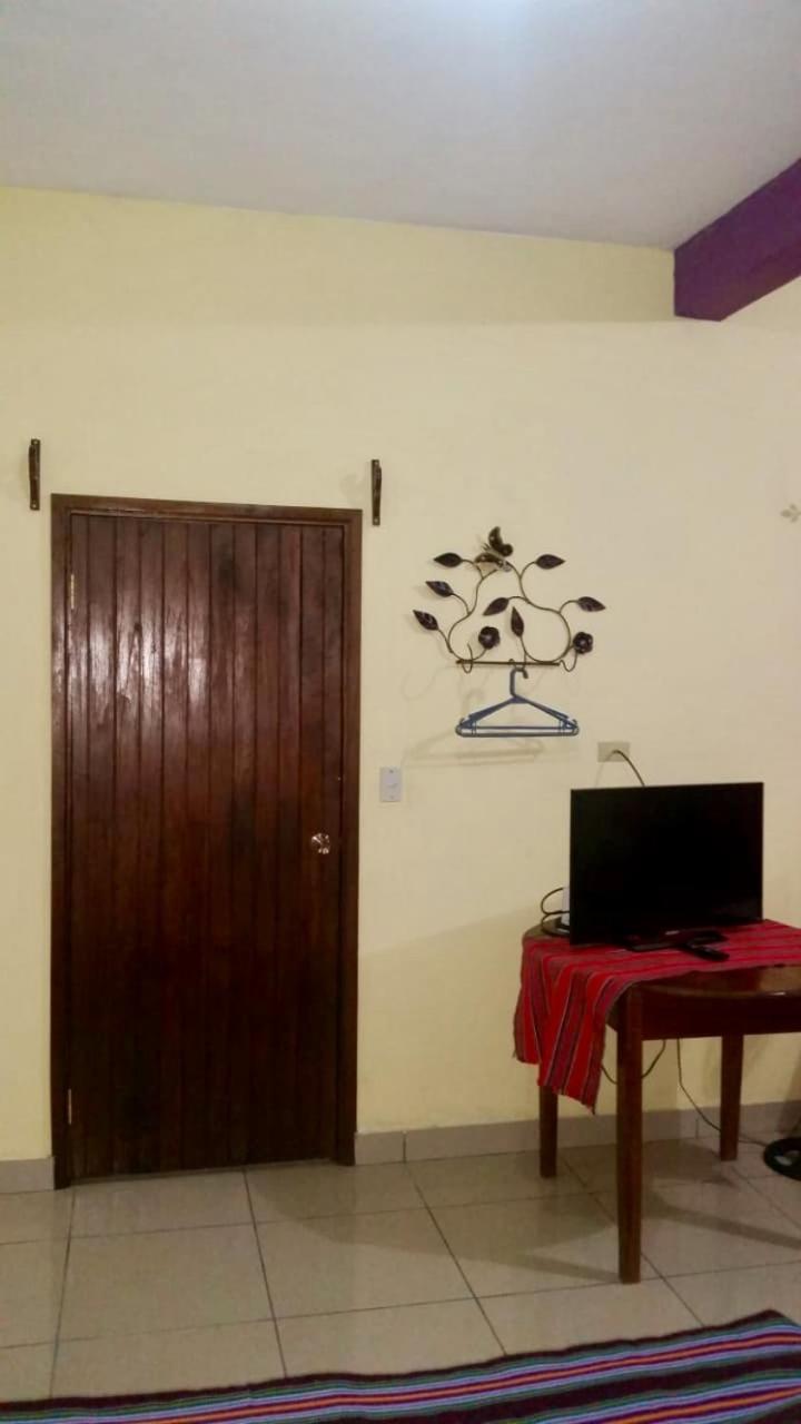 Hotel & Hostal Yaxkin Copán エクステリア 写真